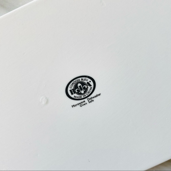 Charcuterie Board•NWOT White Porcelain Board•Approx. 6”x 9” with a 3” Handle - Picture 9 of 13